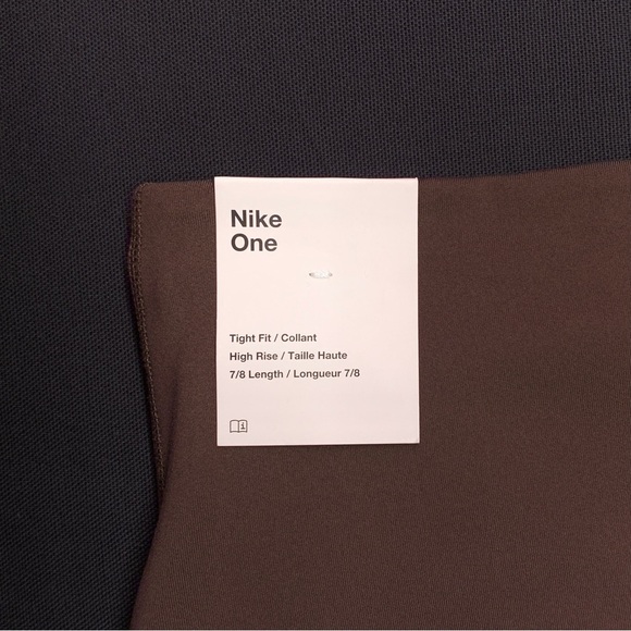 NIKE One — High Waist 7/8 Length Leggings w/ Contoured Mesh Panels MEDIUM - NWT - Picture 4 of 13